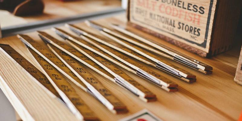 城市阳台花园打造指南：小空间实现四季有花的景观设计与养护技巧