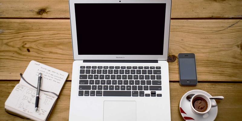 阳台功能改造灵感集：从迷你菜园到休闲角落的多元方案，开启趣味健康生活