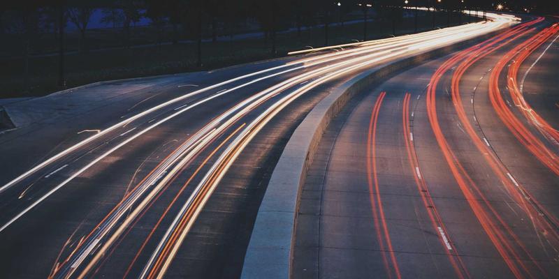 阳台微型水培系统搭建指南：3个实用技巧打造无土栽培的现代家庭园艺